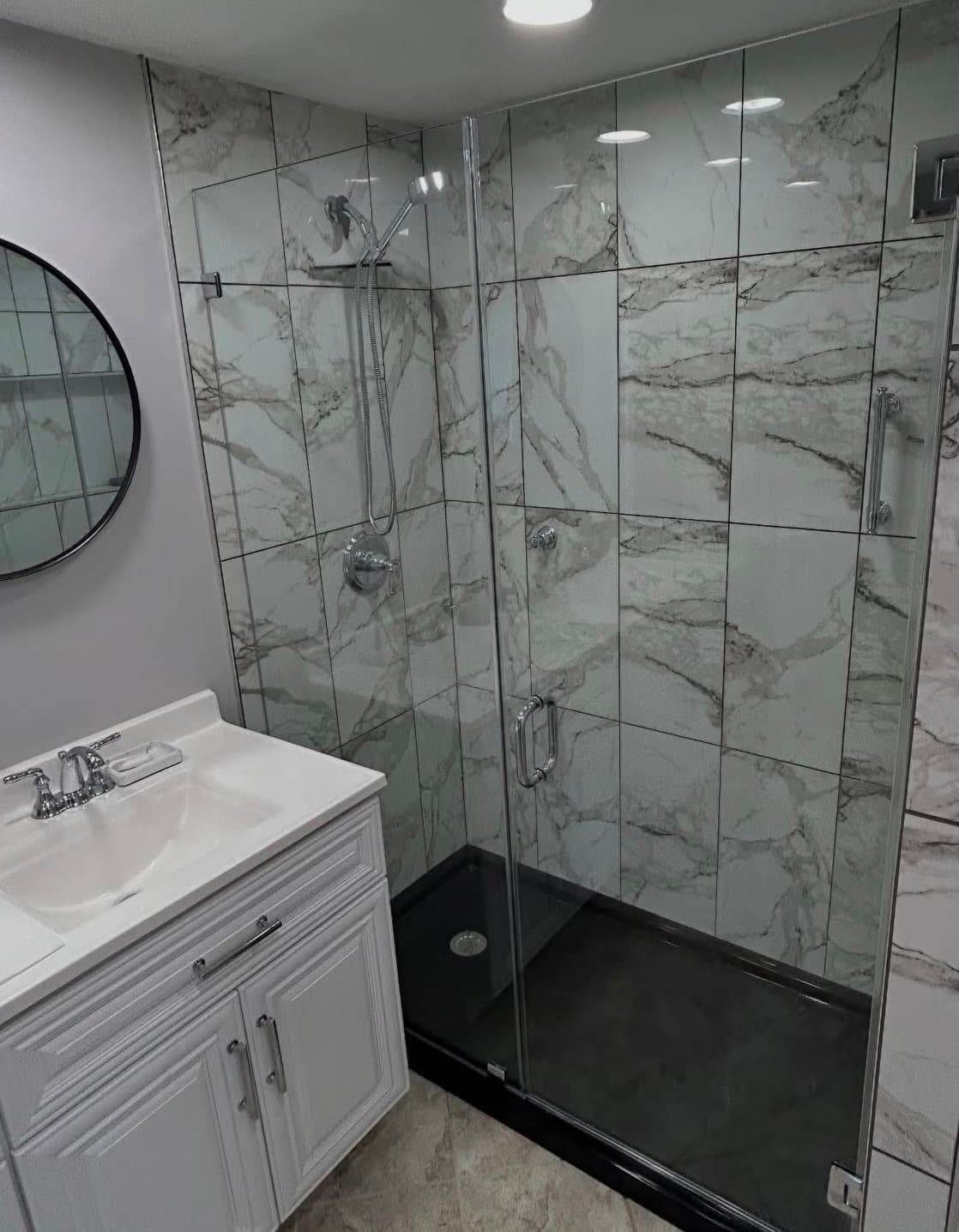 Shower + Mirror — Exquisite Custom Glass portfolio photo
